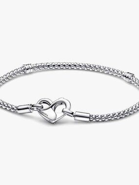 Pandora Moments Studded Chain Bracelet Size 7.5 Wrist Size 6.7 in